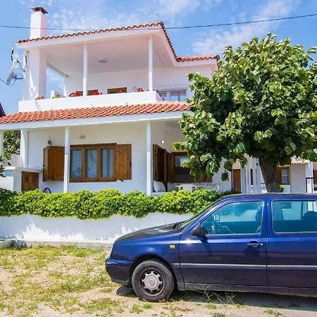 Villa Efi's On The Vrasná