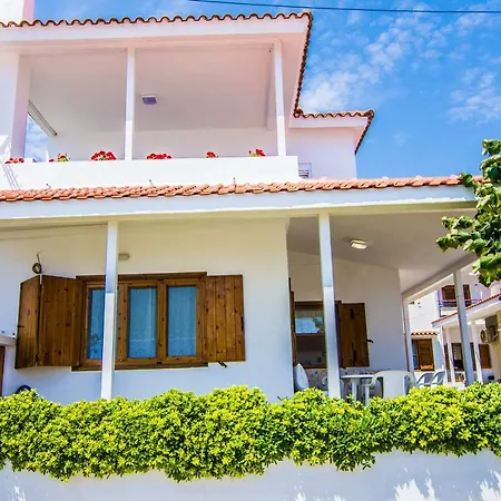 Villa Efi's On The Vrasná